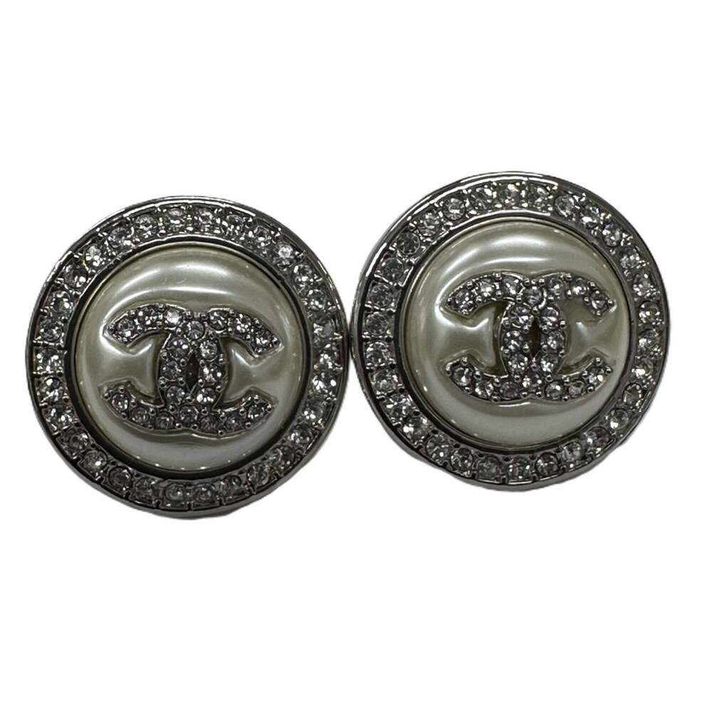 CHANEL White Pearl Logo Earrings - Picture 1 of 10